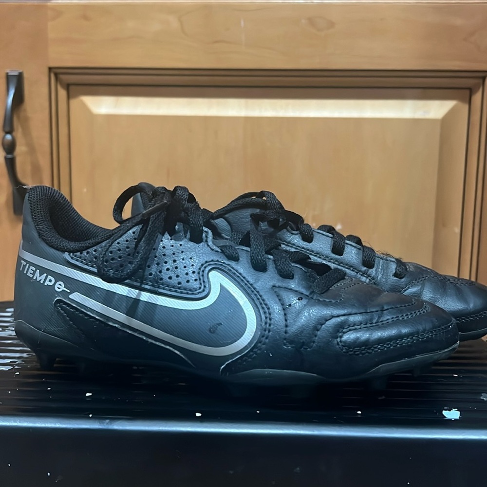 Nike Kids Tiempo Soccer Cleats